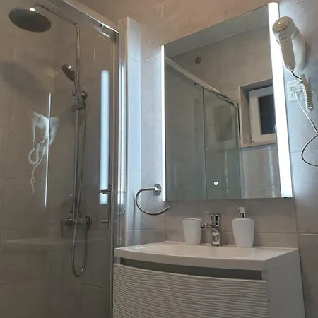 Laura Apartment